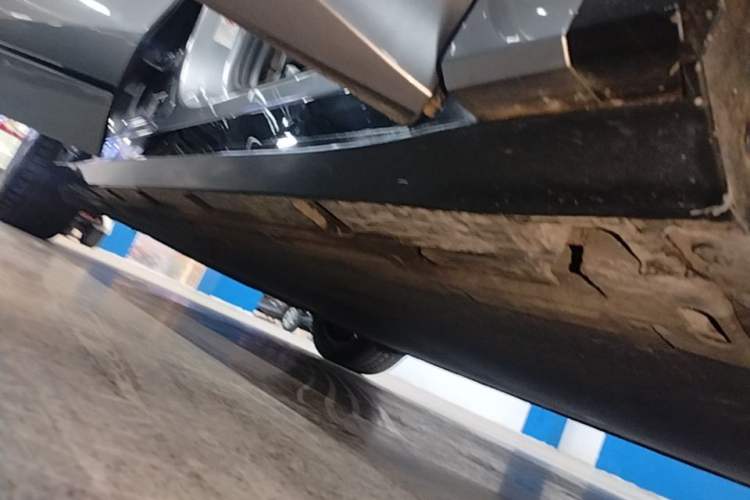 Used BYD Song L EV 2024 550km Beyond Edition Right Side Sill