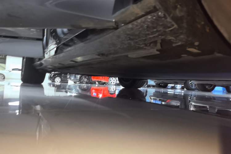 Used BYD Song L EV 2024 550 km Excellence Version Right Side Sill