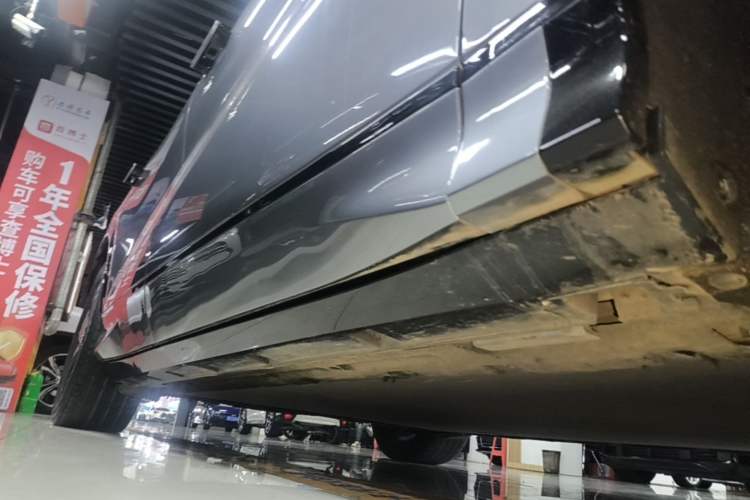 Used BYD Song L EV 2024 550 km Excellence Version Right Side Sill