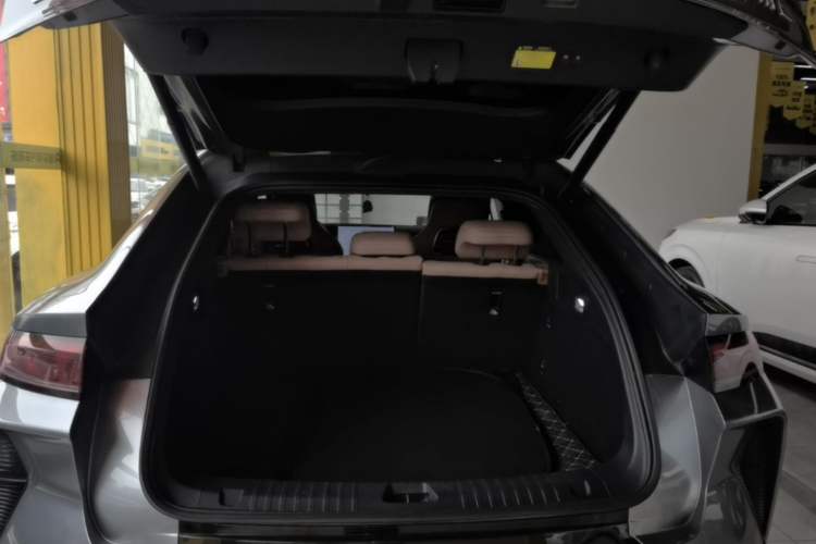 Used BYD Song L EV 2024 662 km Excellence Version Trunk