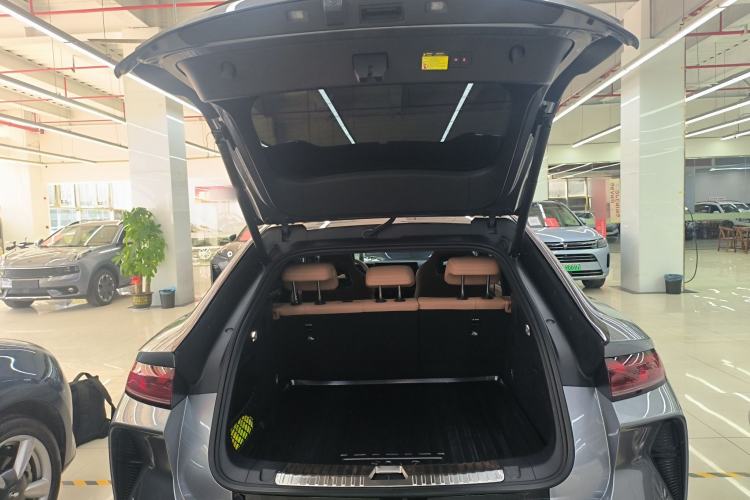 Used BYD Song L EV 2024 550 km Excellence Version Trunk