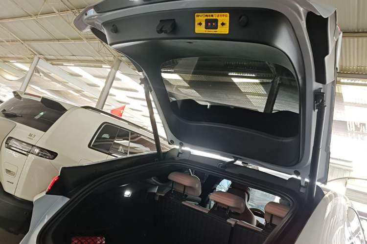 Used BYD Song L EV 2024 662 km Excellence Version Trunk