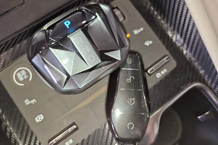 Used BYD Song L EV 2024 662 km Beyond Edition Vehicle Key