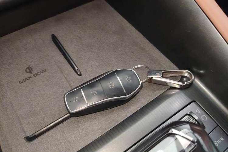 Used BYD Song L EV 2024 662 km Excellence Version Vehicle Key