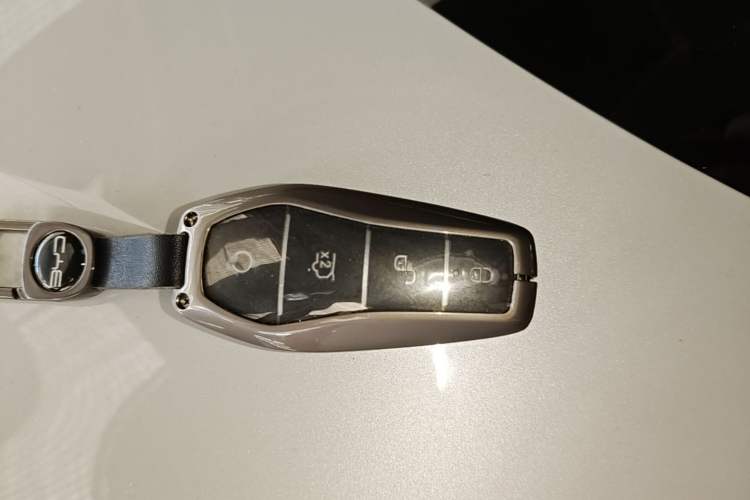Used BYD Song L EV 2024 662 km Excellence Version Vehicle Key