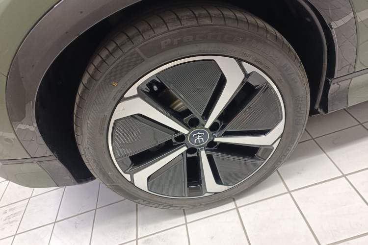 Used BYD Song L EV 2024 662 km Excellence Version Exterior 8