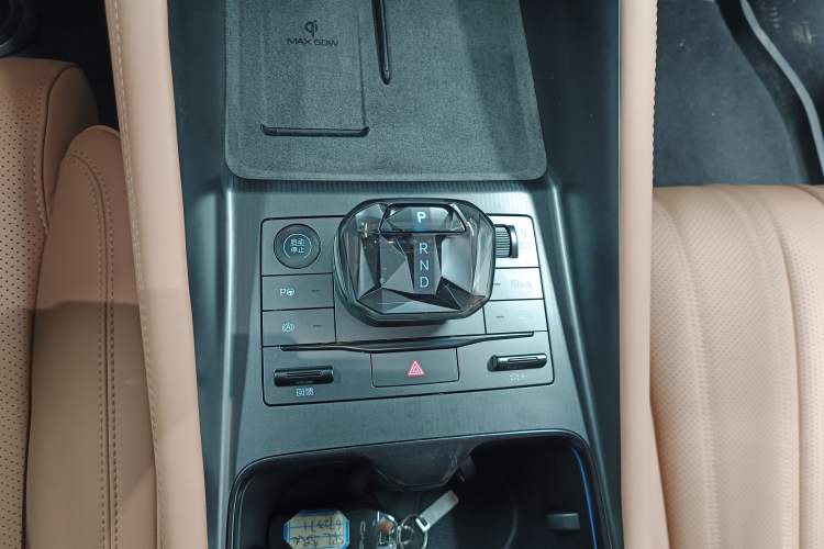 Used BYD Song L EV 2024 662 km Excellence Version Gear Lever