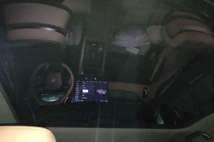 Used BYD Song L EV 2024 662 km Excellence Version Headliner