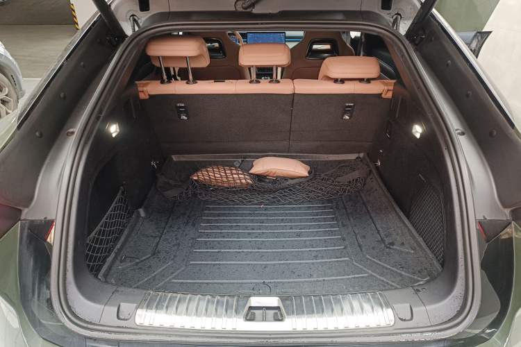 Used BYD Song L EV 2024 662 km Excellence Version Trunk