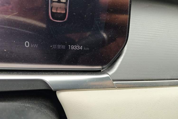 Used BYD Song L EV 2024 550 km Excellence Version Odometer Close Up