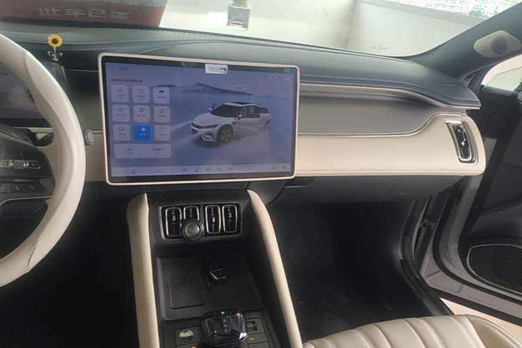 Used BYD Song L EV 2024 662 km Beyond Edition Audio And AC Panel