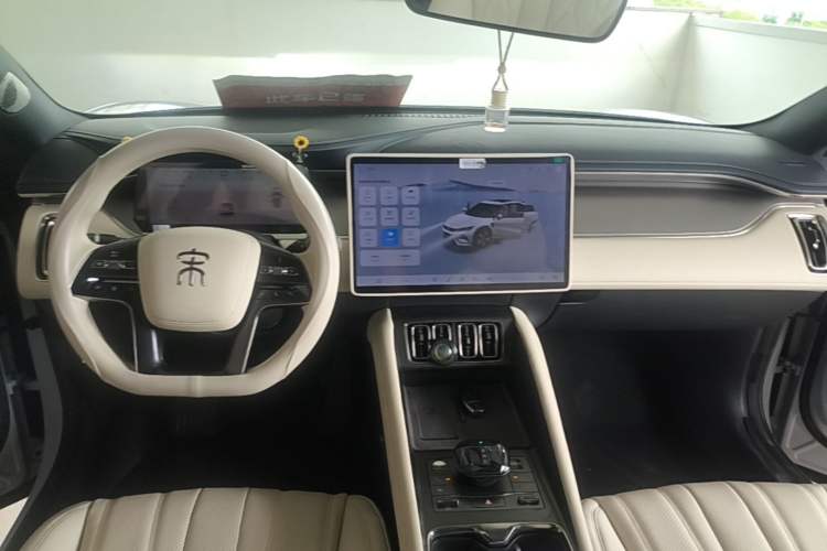 Used BYD Song L EV 2024 662 km Beyond Edition Center Console