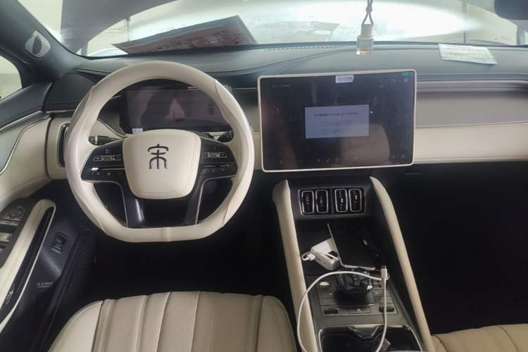Used BYD Song L EV 2024 662 km Beyond Edition Center Console