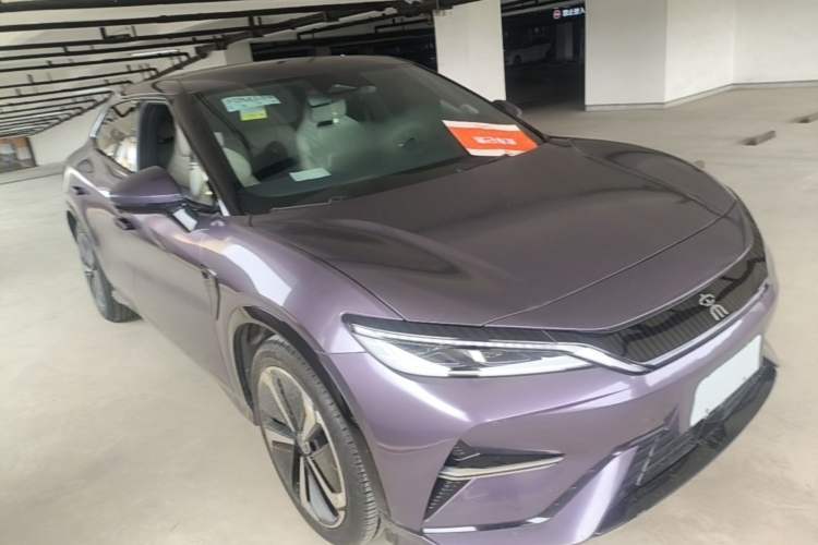 Used BYD Song L EV 2024 662 km Beyond Edition Front Right 45 Deg