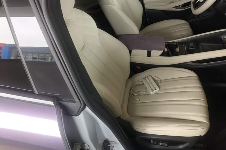 Used BYD Song L EV 2024 662 km Beyond Edition Right Front Seat
