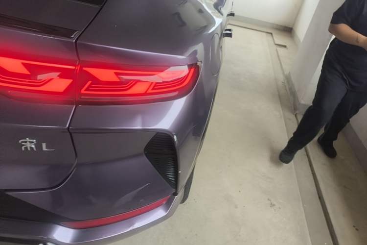 Used BYD Song L EV 2024 662 km Beyond Edition Right Rear Taillight