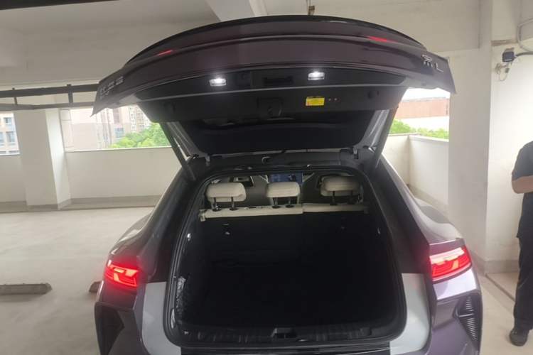 Used BYD Song L EV 2024 662 km Beyond Edition Trunk