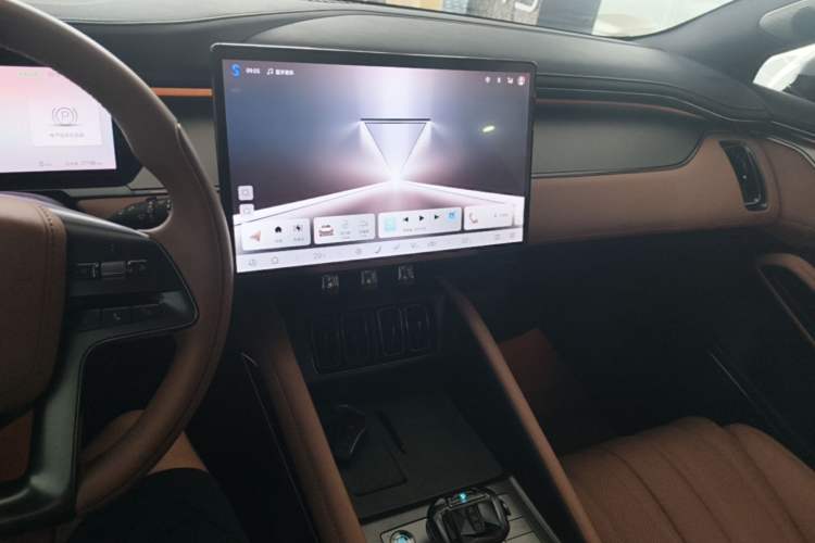 Used BYD Song L EV 2024 550 km Excellence Version Audio And AC Panel