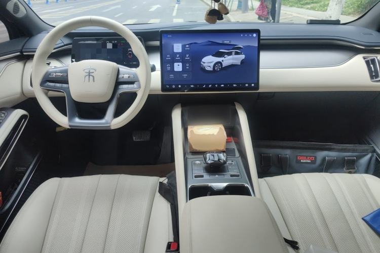 Used BYD Song L EV 2024 550km Beyond Edition Center Console