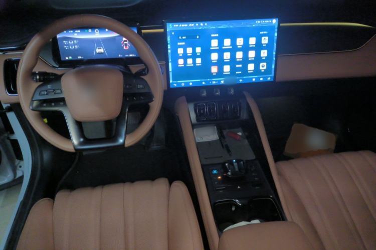 Used BYD Song L EV 2024 550 km Excellence Version Center Console