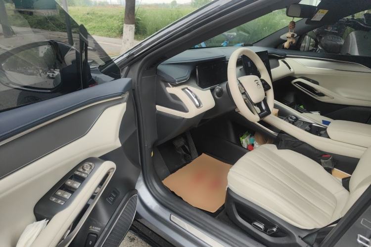 Used BYD Song L EV 2024 550km Beyond Edition Driver Seat