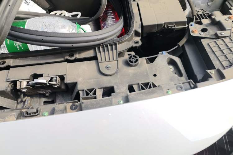 Used BYD Song L EV 2024 662 km Excellence Version Engine Bay Left