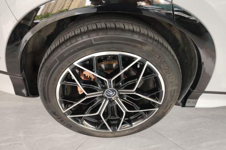 Used BYD Song L EV 2024 602 km All-Wheel-Drive Excellence Version Exterior 5