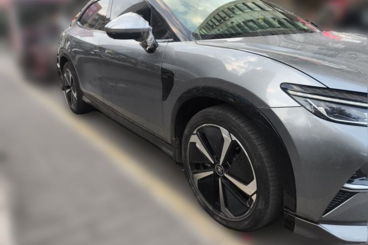 Used BYD Song L EV 2024 662 km Beyond Edition Front Right 45 Deg