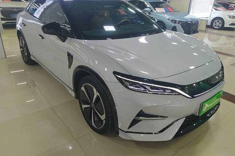 Used BYD Song L EV 2024 550 km Excellence Version Front Right 45 Deg