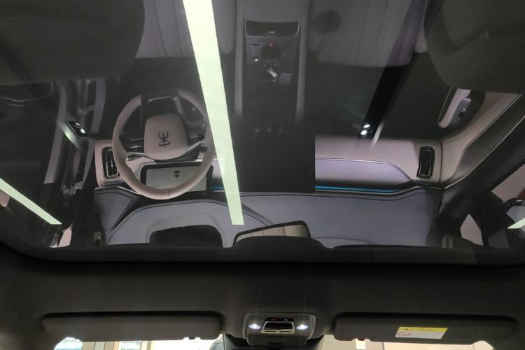 Used BYD Song L EV 2024 662 km Excellence Version Headliner