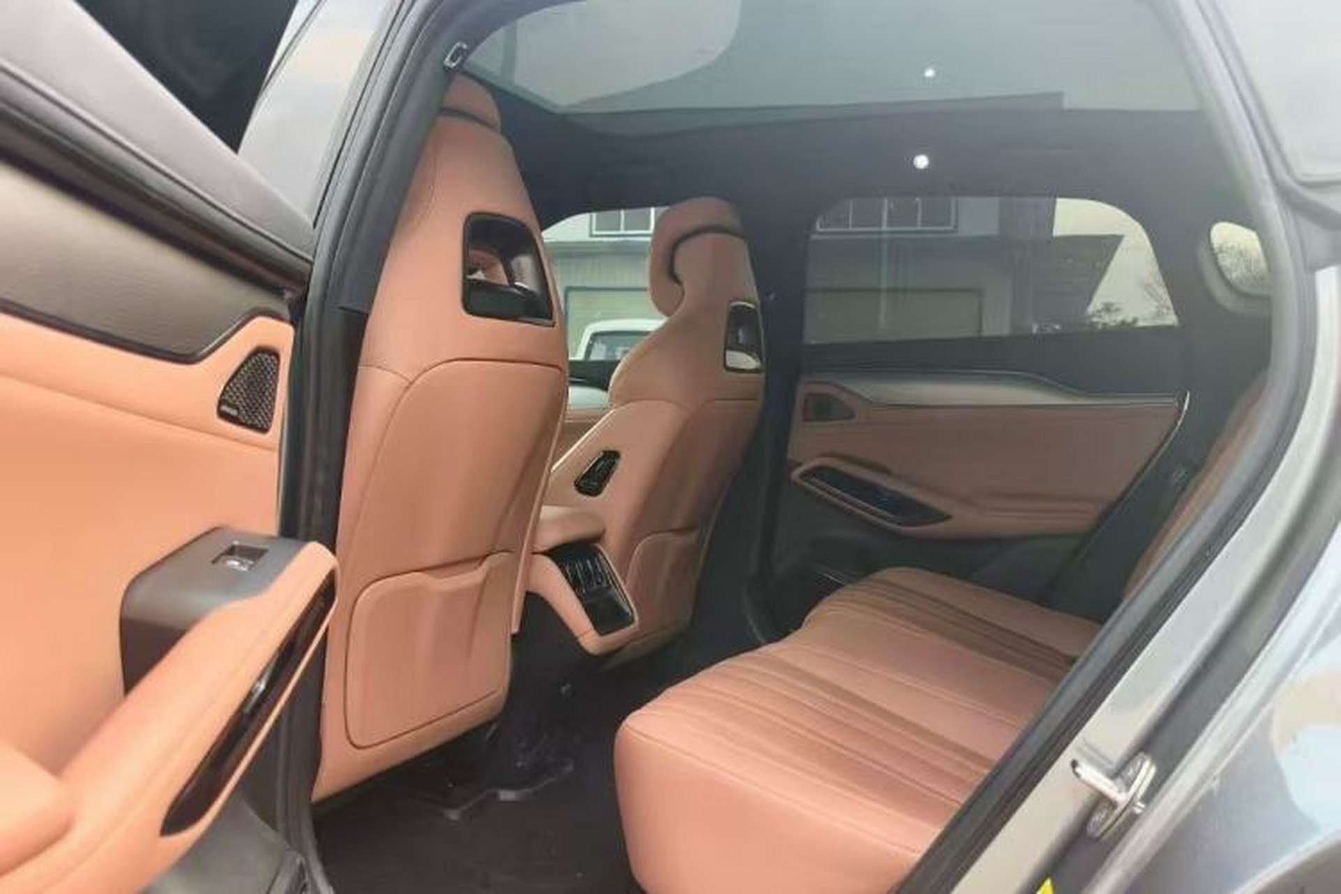 Used BYD Song L EV 2024 662 km Excellence Version Interior 4