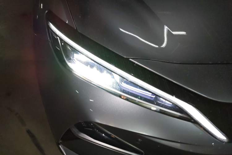 Used BYD Song L EV 2024 550 km Excellence Version Right Front Headlight