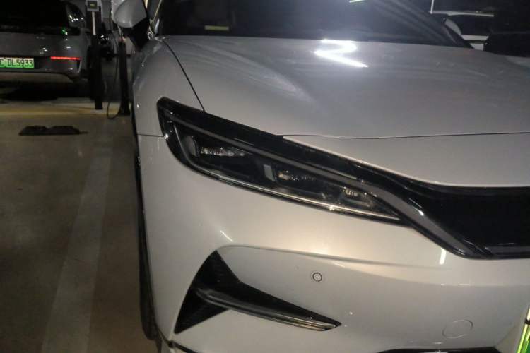 Used BYD Song L EV 2024 550 km Excellence Version Right Front Headlight