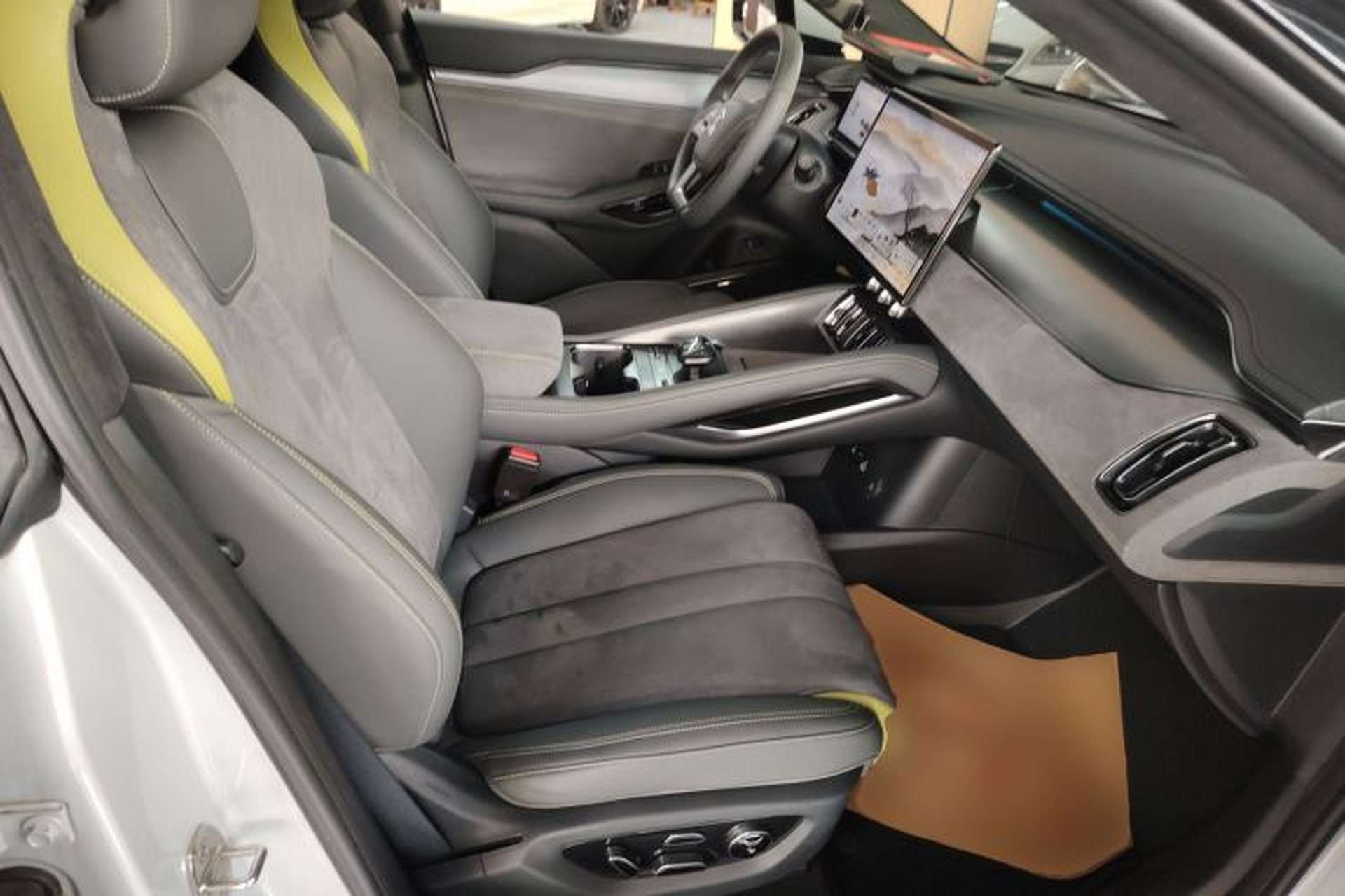 Used BYD Song L EV 2024 602 km All-Wheel-Drive Excellence Version Right Front Seat