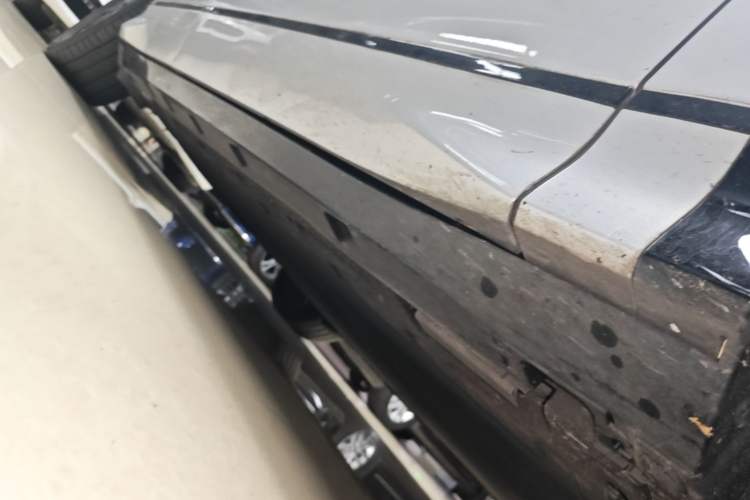 Used BYD Song L EV 2024 550km Beyond Edition Right Side Sill