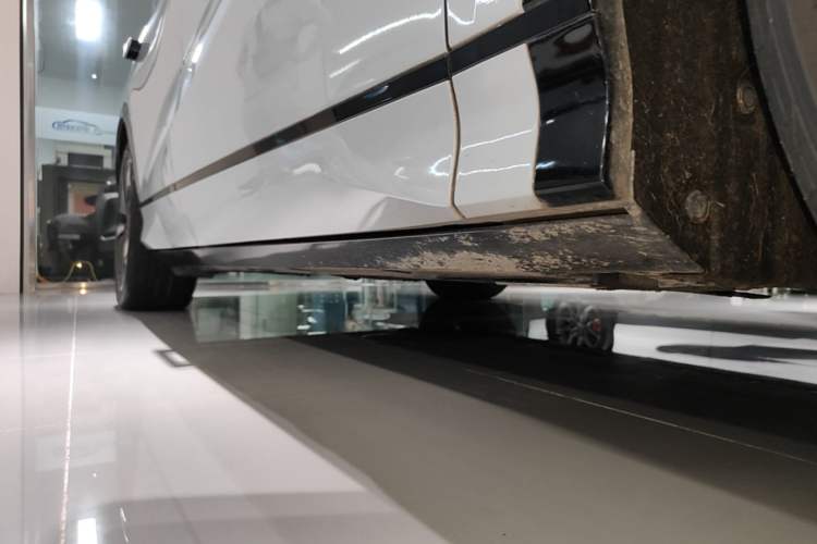 Used BYD Song L EV 2024 662 km Excellence Version Right Side Sill