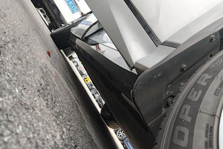 Used BYD Song L EV 2024 662 km Excellence Version Right Side Sill