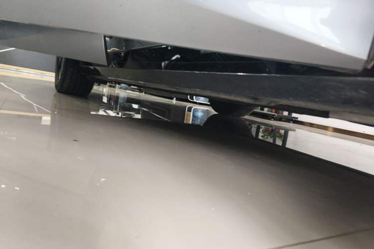 Used BYD Song L EV 2024 550 km Excellence Version Right Side Sill