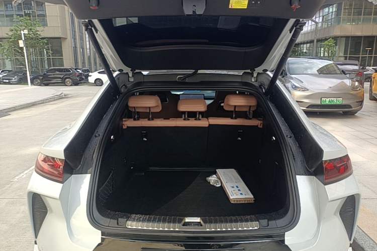 Used BYD Song L EV 2024 550 km Excellence Version Trunk
