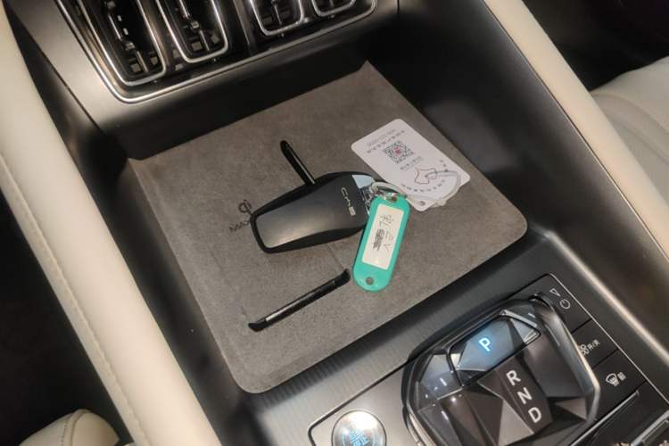 Used BYD Song L EV 2024 662 km Excellence Version Vehicle Key