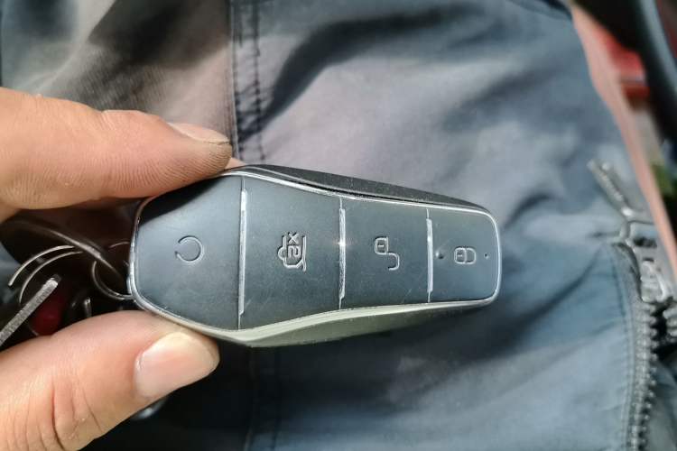 Used BYD Song L EV 2024 662 km Excellence Version Vehicle Key