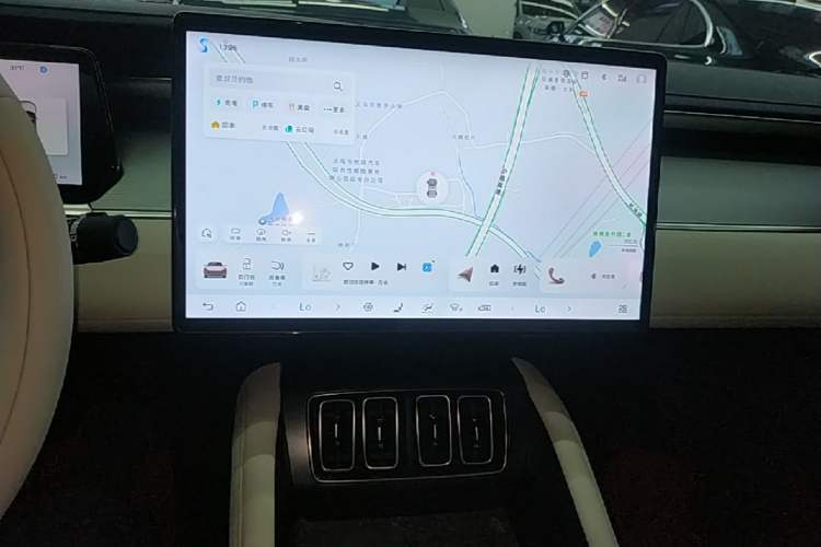 Used BYD Song L EV 2024 550km Beyond Edition Audio And AC Panel