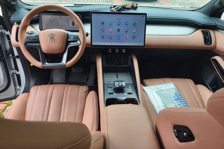 Used BYD Song L EV 2024 662 km Excellence Version Center Console