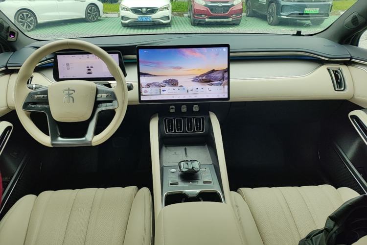 Used BYD Song L EV 2024 550 km Excellence Version Center Console