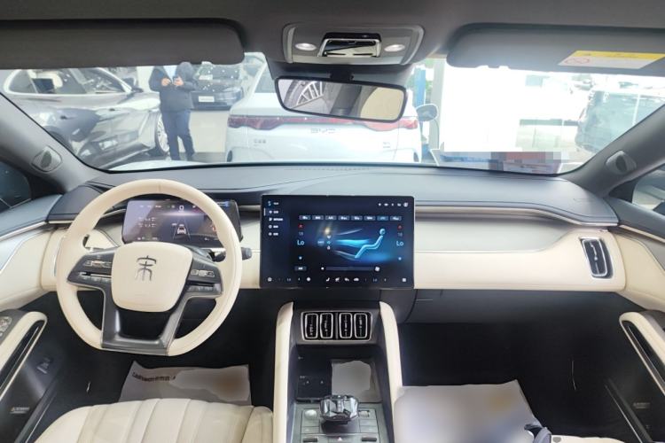 Used BYD Song L EV 2024 550km Beyond Edition Center Console
