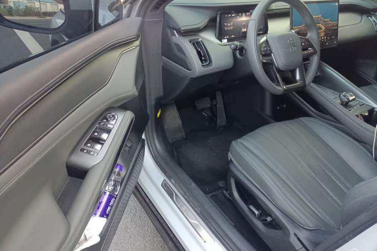 Used BYD Song L EV 2024 662 km Beyond Edition Driver Seat