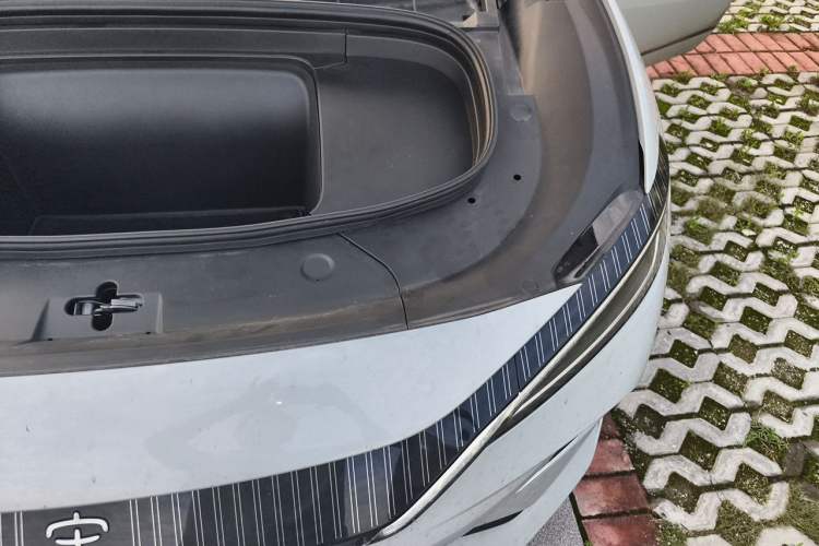 Used BYD Song L EV 2024 662 km Excellence Version Engine Bay Left