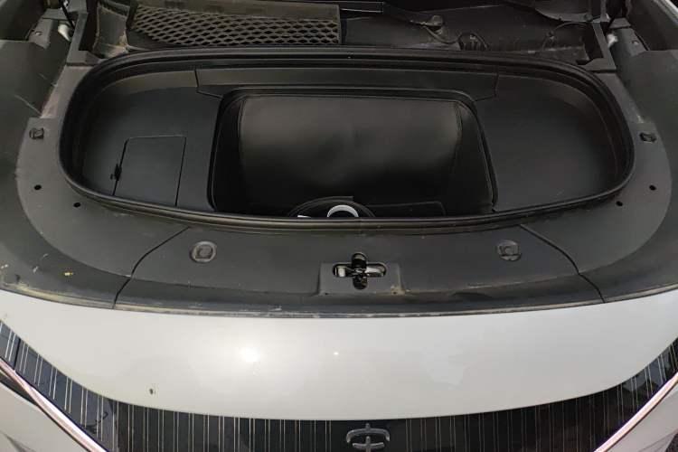 Used BYD Song L EV 2024 550km Beyond Edition Engine Bay