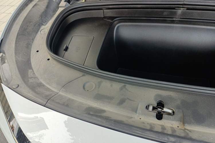 Used BYD Song L EV 2024 662 km Beyond Edition Engine Bay Right