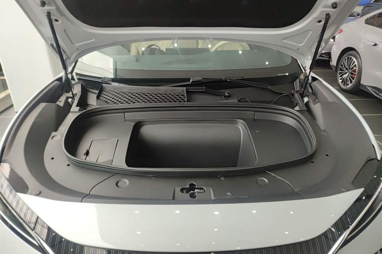 Used BYD Song L EV 2024 550km Beyond Edition Engine Bay